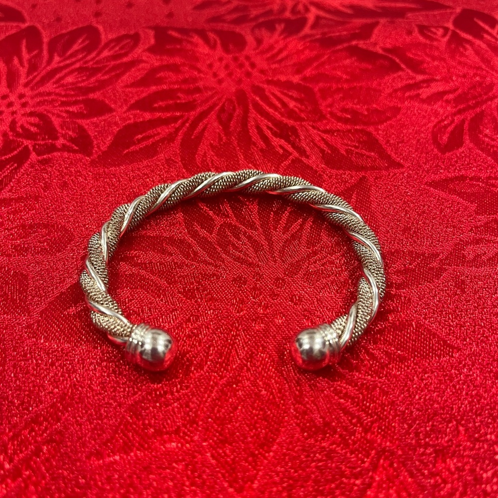 Sterling silver twisted cuff bracelet - Picture 4 of 5